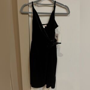 Black velvet Gianni bini dress